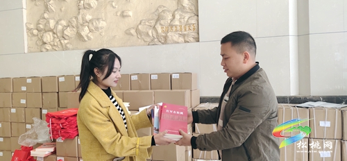 松桃編寫(xiě)近萬(wàn)冊(cè)紅色地方黨史書(shū)籍書(shū)刊