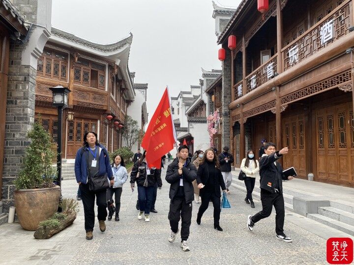 多家中央駐黔媒體和省市主流網(wǎng)絡(luò)媒體齊聚銅仁