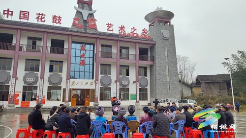 【奮斗百年路 啟航新征程】松桃“四個(gè)結(jié)合”深化理論學(xué)習(xí)走深走實(shí)走心