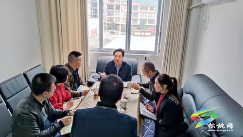 【奮斗百年路 啟航新征程】松桃“四個(gè)結(jié)合”深化理論學(xué)習(xí)走深走實(shí)走心