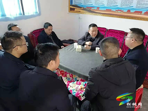 ​龍群躍到冷水烏羅寨英督導(dǎo)生態(tài)環(huán)保、信訪積案化解工作
