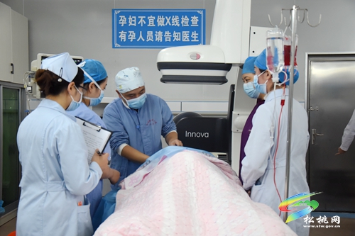 松桃開展危重孕產(chǎn)婦和新生兒應(yīng)急救治演練