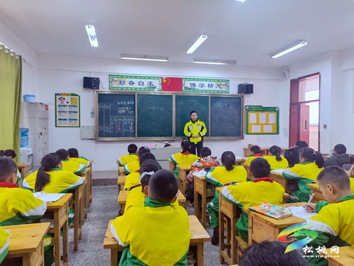 “小交警”體驗感受大責任
