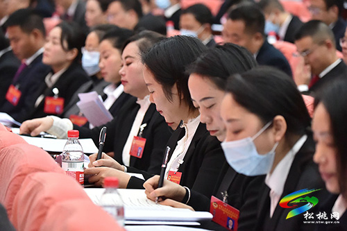 中國人民政治協(xié)商會議第十五屆松桃苗族自治縣委員會第一次會議隆重開幕