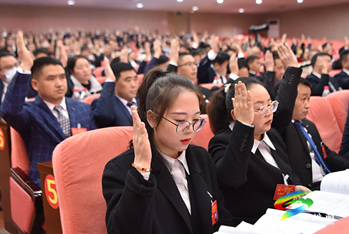 【聚焦“兩會(huì)”】松桃苗族自治縣第十七屆人民代表大會(huì)第一次會(huì)議預(yù)備會(huì)議召開