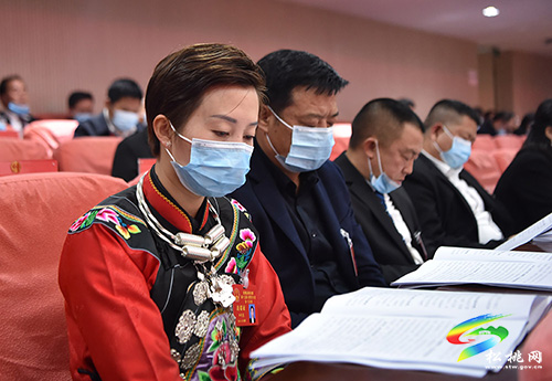 ?松桃苗族自治縣第十七屆人民代表大會第一次會議隆重開幕