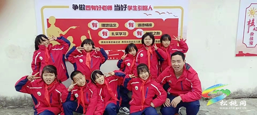 校服捐贈暖冬行　教育振興助發(fā)展