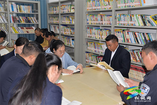 育才：打造開(kāi)放式農(nóng)家書(shū)屋搭建群眾精神“加油站”