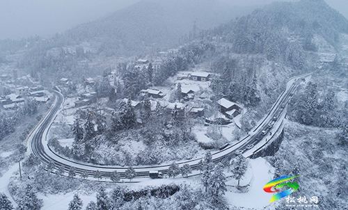 松桃：抗雪凝保暢通