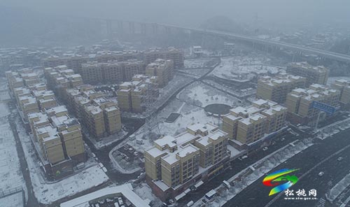 松桃：抗雪凝保暢通