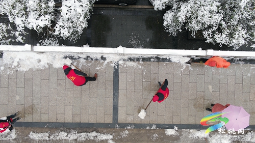 松桃公路管理段開展抗雪凝保暢通志愿服務(wù)活動(dòng)