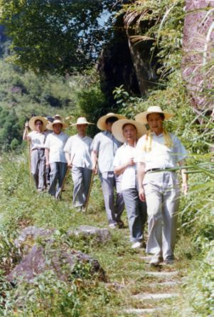 一見·“一生中最好的年華”，習(xí)近平做了哪些事？