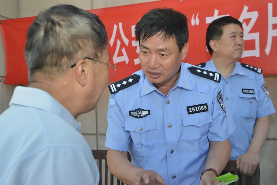 【“平安之星”候選人】陳洪革：他生前最牽掛的，就是群眾的每一件“小事”