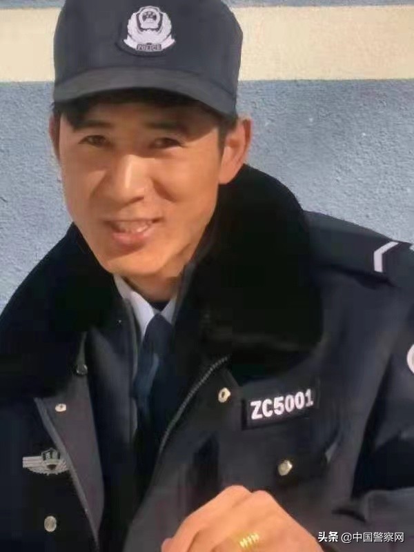 “我會游泳，你們別過來！”說完這句最勇敢的“謊言”后，他永遠躺在了湖底……