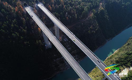 ​沿印松高速建成通車(chē)
