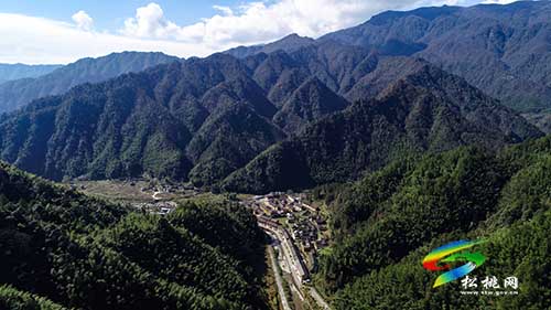 【最美高速路 一品沿印松】沿著沿印松高速看苗鄉(xiāng)松桃
