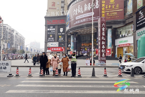 松桃：節(jié)日我在崗　服務(wù)不停歇