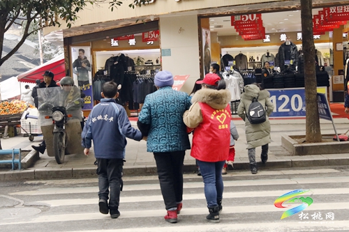 松桃：節(jié)日我在崗　服務(wù)不停歇