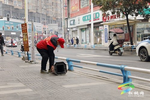 松桃：節(jié)日我在崗　服務(wù)不停歇