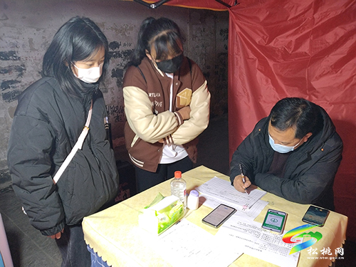 疫情防控志愿服務(wù)·守護美好家園”　松桃審計在行動