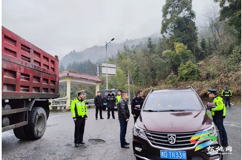 冷水溪鎮(zhèn)開展道路交通專項(xiàng)整治聯(lián)合行動(dòng)