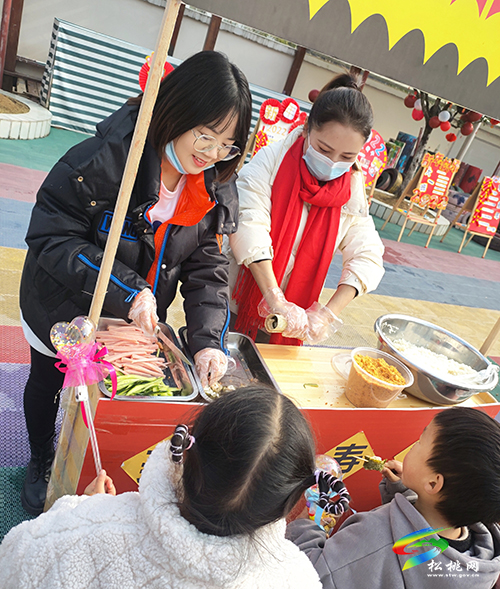 松桃第二幼兒園舉辦迎新春系列活動(dòng)