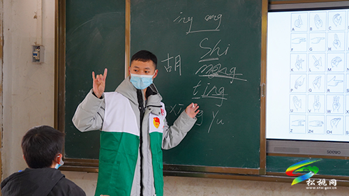 松桃：凝聚大學(xué)生力量　為鄉(xiāng)村教育注入青春活力