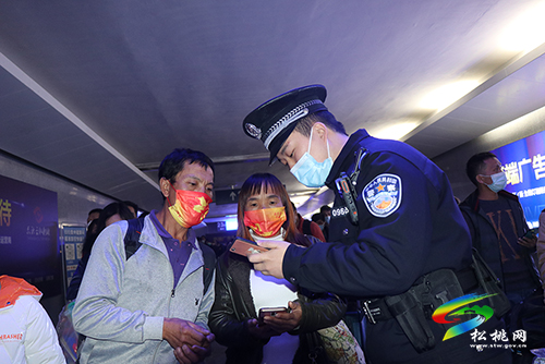 ​松桃火車站：嚴把疫情防控關(guān) 確保旅客平安出行