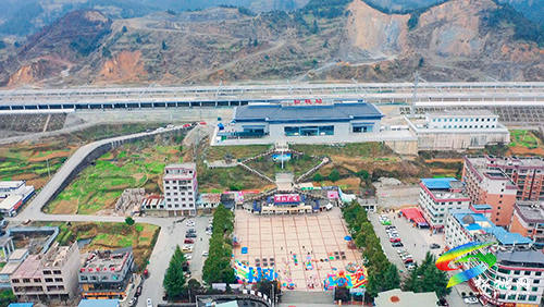 ​松桃火車站：嚴把疫情防控關(guān) 確保旅客平安出行