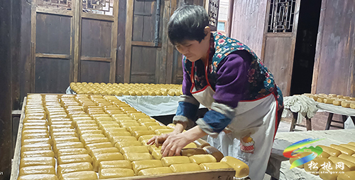​【新春走基層】寨英古鎮(zhèn)特色年料——米豆腐供不應(yīng)求