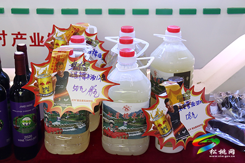 【新春走基層】松桃網(wǎng)上年貨節(jié)火爆苗家農(nóng)產(chǎn)品走俏