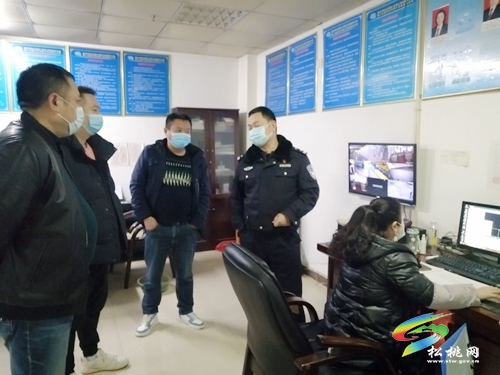 松桃交警大隊與松桃綜合執(zhí)法大隊到轄區(qū)客運企業(yè)開展安全檢查