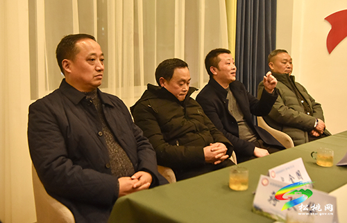 “共筑統(tǒng)戰(zhàn)新時(shí)代，畫(huà)好最大同心圓”——松桃舉辦第九期VV沙龍活動(dòng)