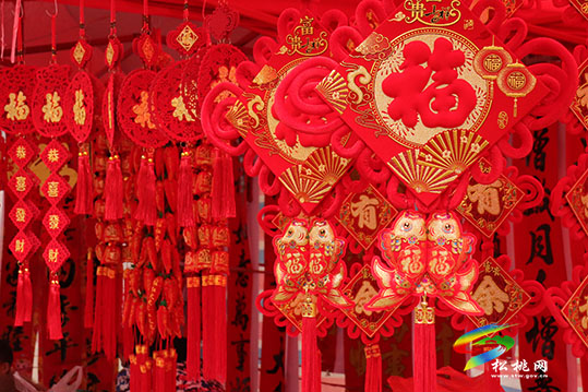【網(wǎng)絡(luò)中國(guó)節(jié)•春節(jié)】​迎春節(jié)年貨市場(chǎng)銷售火爆