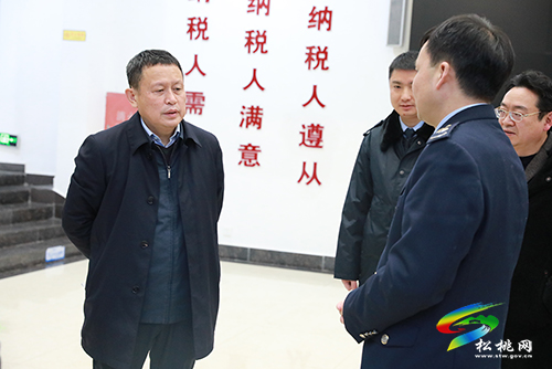 龍群躍帶隊(duì)開展春節(jié)走訪慰問活動(dòng)