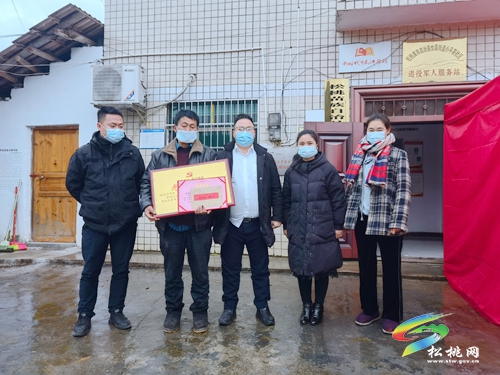 世昌街道：春節(jié)慰問暖人心，年味漸濃情亦濃