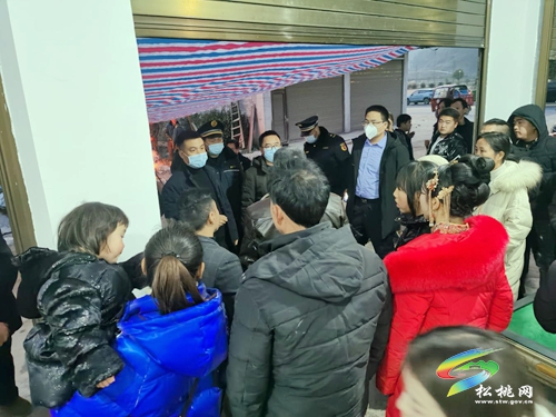 長興堡鎮(zhèn)：黨員先鋒勇?lián)斨我咔榉揽匕踩€