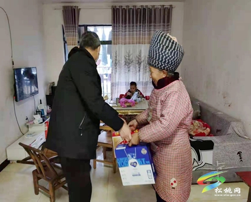 松桃人民檢察院開展春節(jié)前幫扶慰問活動(dòng)