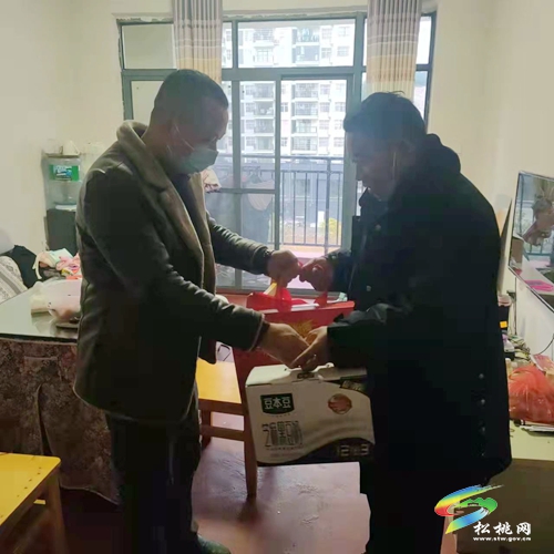 松桃人民檢察院開展春節(jié)前幫扶慰問活動(dòng)