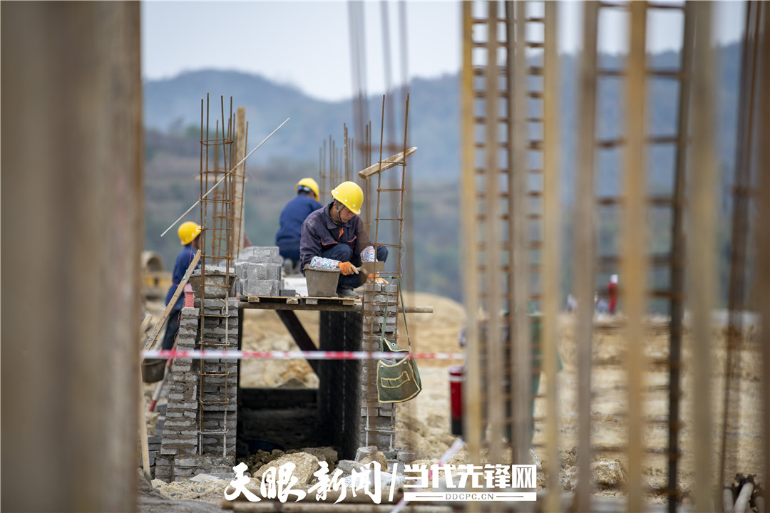 《貴州日報(bào)》刊登乾興平文章：牢記囑托闖新路 滿懷信心向未來