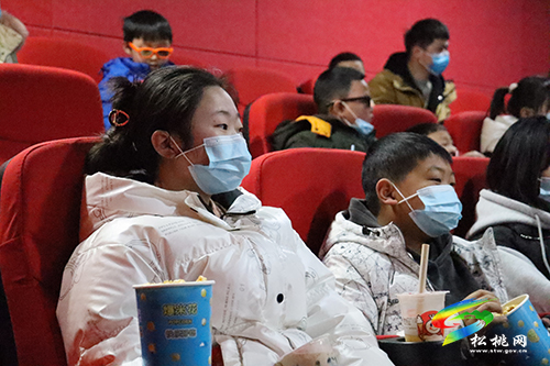 【新春走基層】松桃：春節(jié)檔電影火爆上映中