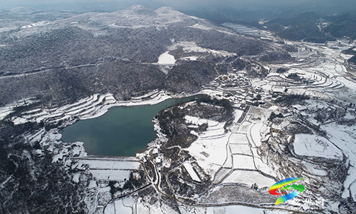 【網(wǎng)絡(luò)中國(guó)節(jié)·春節(jié)】松桃:雪后苗寨美景如畫