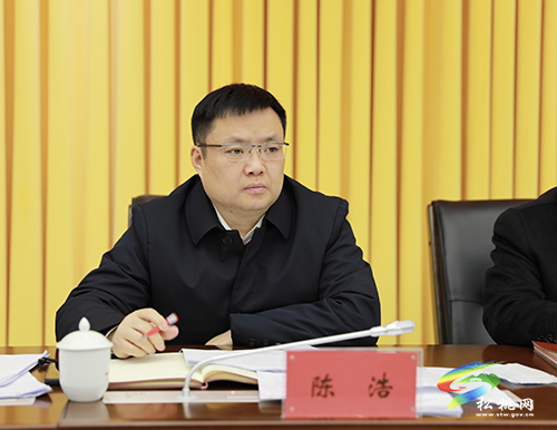 縣委理論學(xué)習(xí)中心組集中學(xué)習(xí)研討新國發(fā)2號文件