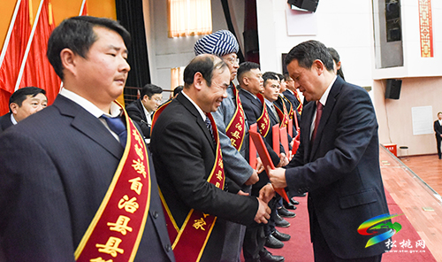 縣委人才工作會議召開