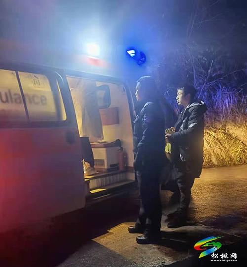 松桃：民警雪夜護(hù)送臨產(chǎn)孕婦　獲錦旗致謝