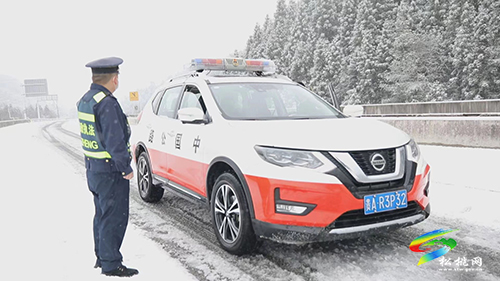 松桃交通部門全力應(yīng)對低溫雨雪冰凍天氣