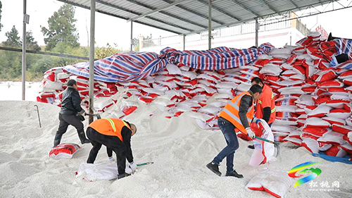 松桃交通部門全力應(yīng)對低溫雨雪冰凍天氣