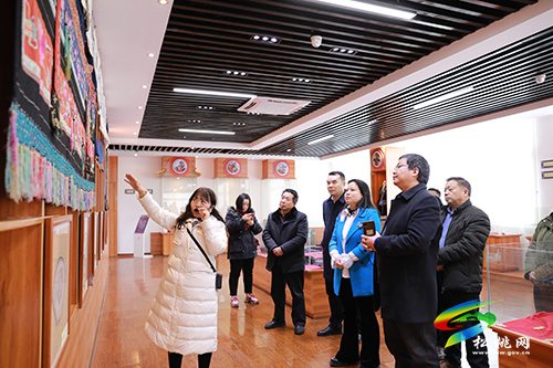 省評估組來松桃開展民族團(tuán)結(jié)示范創(chuàng)建評估工作