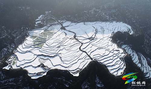 松桃：雪后梯田美景如畫