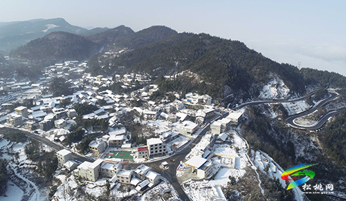 松桃：雪后梯田美景如畫